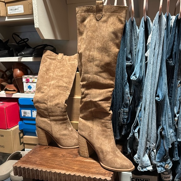 Slouch boot - Picture 2 of 4